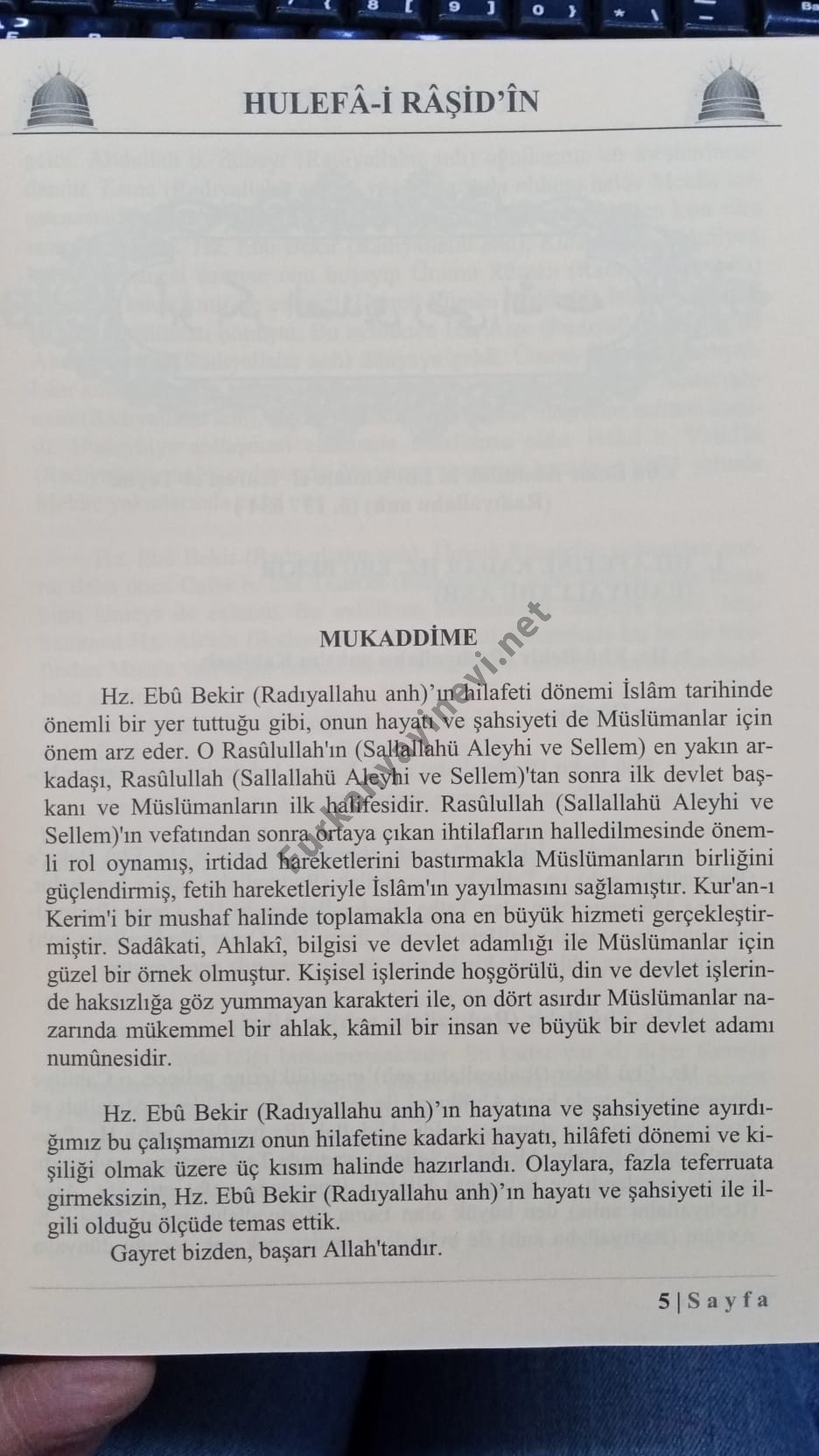 MUHTASAR%20HULEFA-İ%20RAŞİDİN%204%20BÜYÜK%20HALİFE